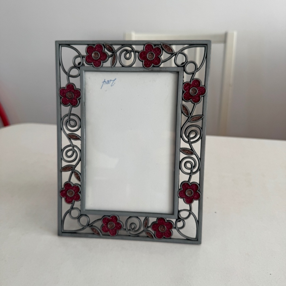 Metal sparkly magenta flowers stained glass picture photo frame 1990s, 8 x 6